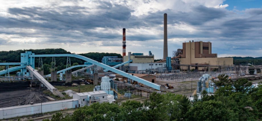 the-traitor’s-order-to-keep-michigan-coal-plant-running-has-cost-$80-million-so-far