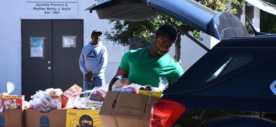 courts-opt-to-feed-the-people,-gop-opts-to-feeds-the-drama