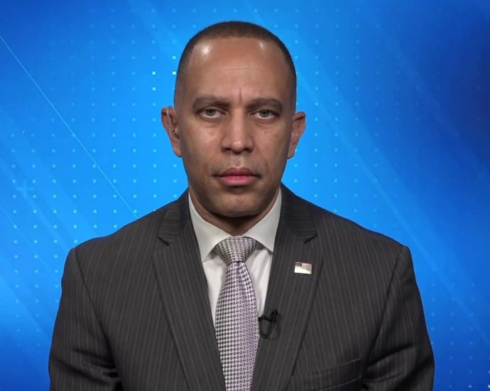 hakeem-jeffries-talks-government-shutdown-on-saturday-today