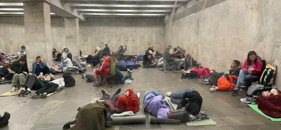 insomnia-rates-triple-in-ukraine-as-chronic-sleep-disorders-outlast-air-raid-sirens