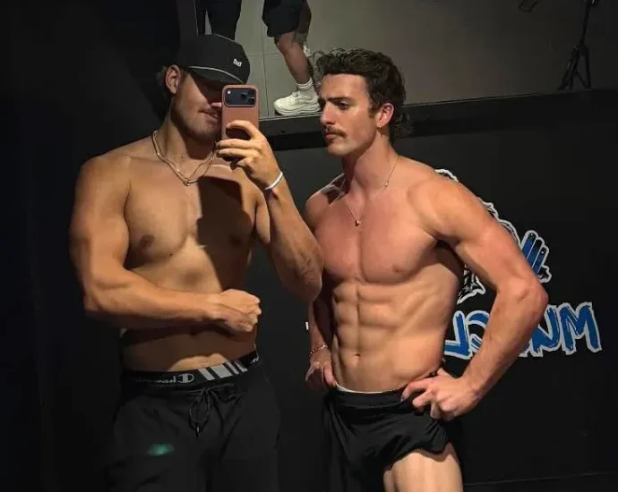 benson-boone-shows-off-his-‘greek-god’-abs-in-new-gym-photo-and-we-know-you-all-are-thirsting
