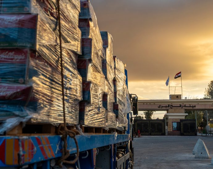 israel-still-blocking-most-gaza-aid-as-military-carries-out-more-attacks