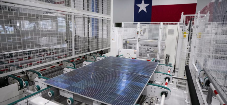 texas-grid-increasingly-meets-growing-demand-with-renewables
