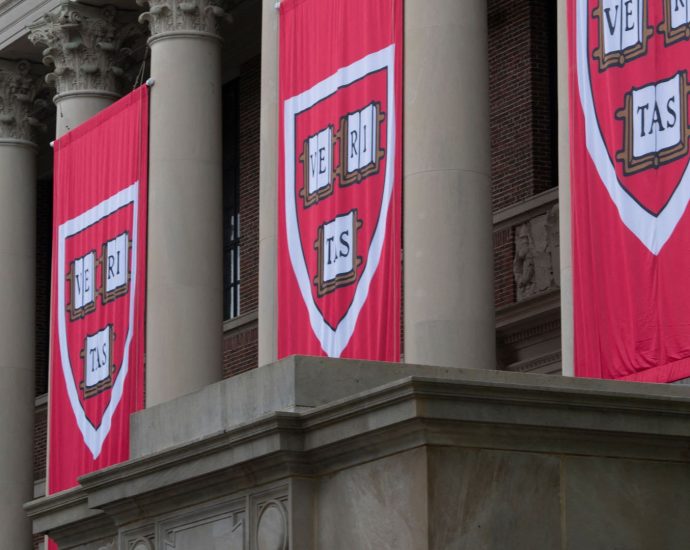 ‘intentional’-explosion-rocks-harvard-medical-school,-2-people-seen-fleeing