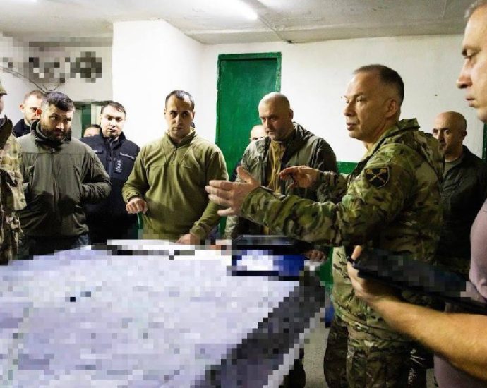 “no-encirclement”:-syrskyy-says-ukraine’s-forces-join-fight-to-hold-pokrovsk-as-russia-pays-“highest-price”