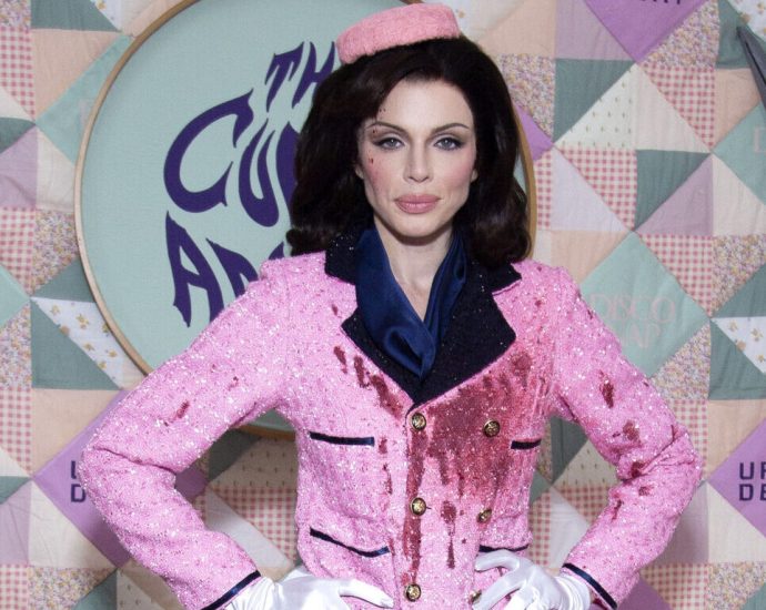 julia-fox-defends-controversial-jackie-kennedy-halloween-costume