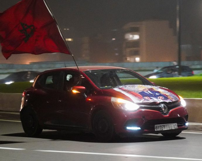 moroccans-celebrate-un-support-for-rabat’s-western-sahara-autonomy-plan