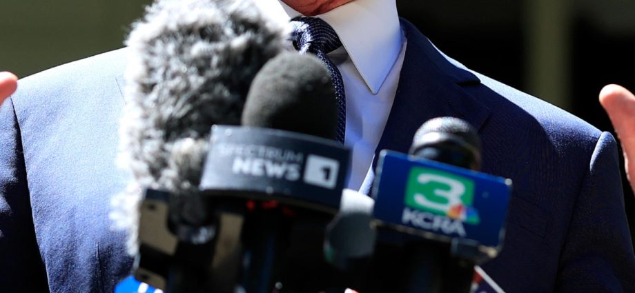 newsom-explains-why-he-imitates-the-traitor-on-social-media