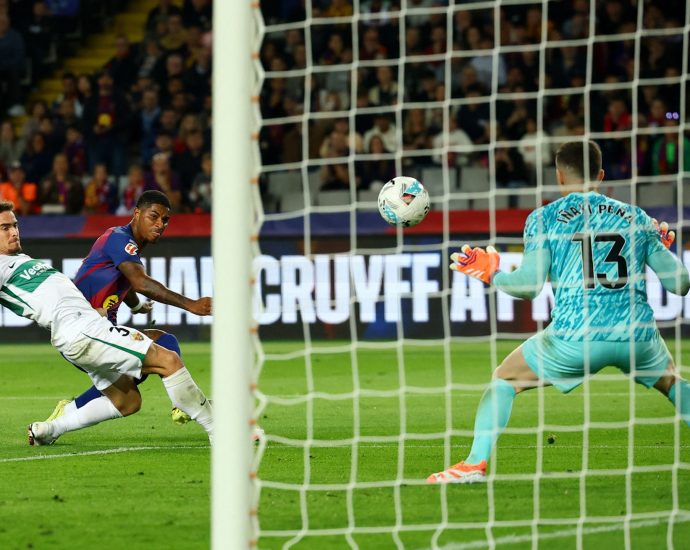 barcelona-beat-elche-3-1-to-stay-in-touch-with-la-liga-leaders-real-madrid