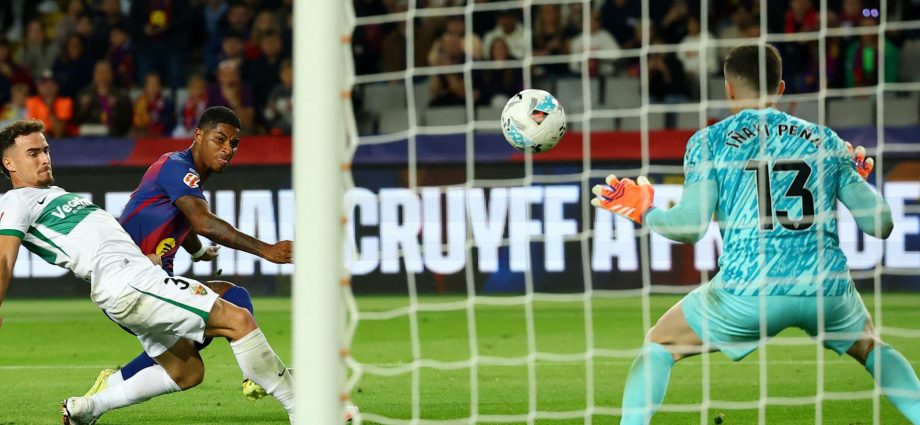 barcelona-beat-elche-3-1-to-stay-in-touch-with-la-liga-leaders-real-madrid