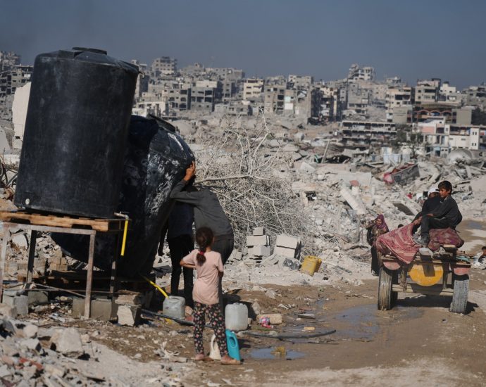 palestinians-face-hunger,-cold-and-loss-amid-ongoing-israeli-siege-on-gaza