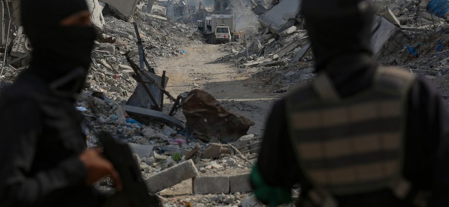 israeli-forces-kill-another-palestinian-in-gaza;-hamas-returns-3-bodies