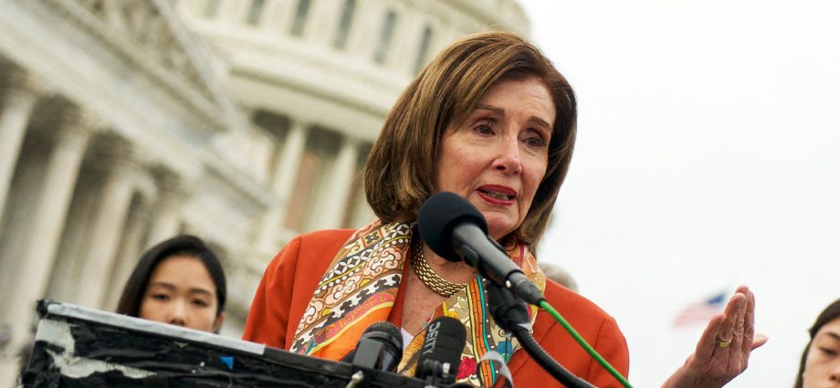 “i-think-she’s-out”:-pelosi’s-retirement-top-of-mind-for-house-democrats
