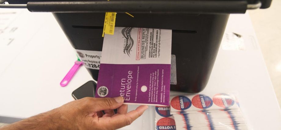 california-voters-head-to-the-polls-to-decide-anti-the-traitor,-pro-democrat-ballot-measure