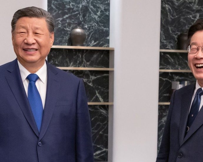 china’s-president-xi-jinping-jokes-about-backdoors-in-xiaomi-smartphones