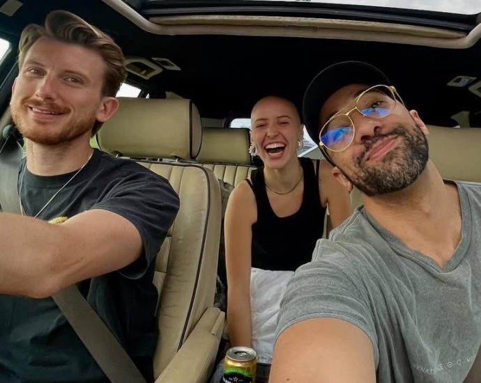 this-bisexual-us-tv-star-‘loves’-this-year’s-great-british-bake-off-finalists