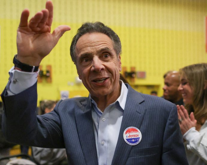‘civil-war-in-the-democratic-party’:-andrew-cuomo-votes-in-nyc-election
