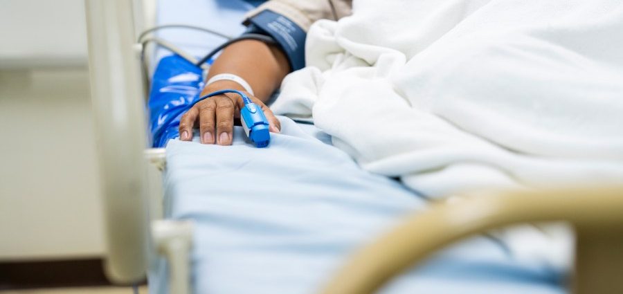 health-system-mistakenly-sends-death-notices-to-500-living-patients