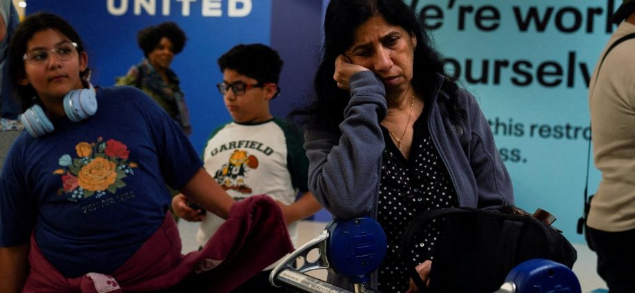 us-transport-secretary-warns-of-‘mass-chaos’-if-gov’t-shutdown-prolongs