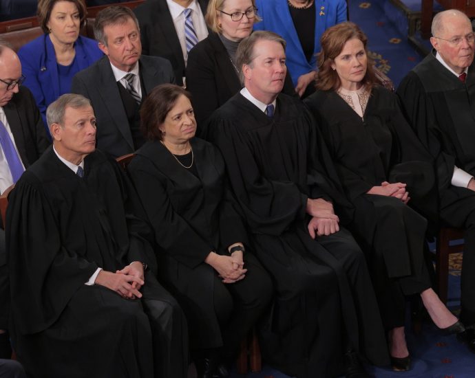 supreme-court-to-hear-arguments-on-the-traitor’s-tariffs-in-seismic-separation-of-powers-lawsuit