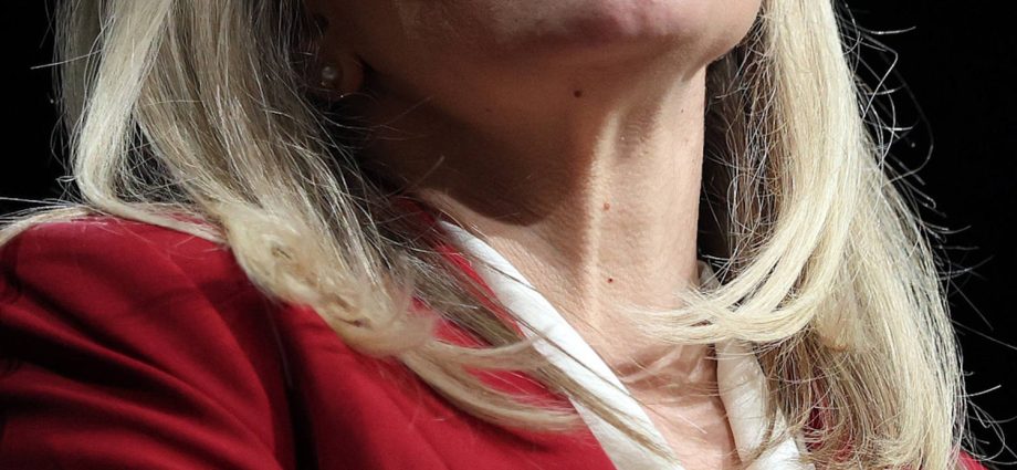 spanberger-thanks-supporters-after-projected-win