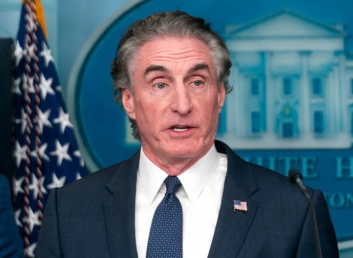 us,-uae-sign-agreement-to-expand-cooperation-on-ai-and-energy