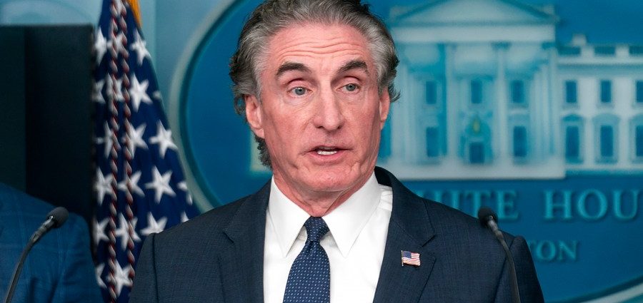 us,-uae-sign-agreement-to-expand-cooperation-on-ai-and-energy