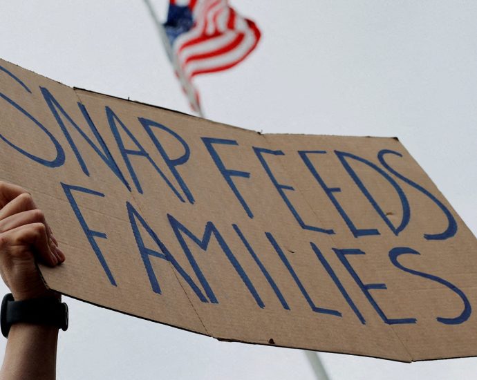 longest-us-government-shutdown-leaves-millions-without-food-aid-or-pay