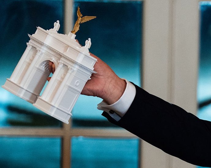 the-traitor’s-triumphal-arch-is-a-monument-fit-for-an-emperor