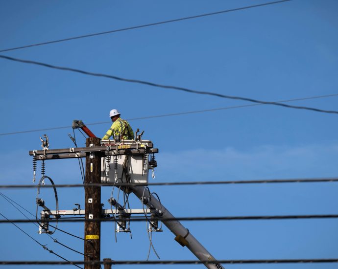 why-are-rates-rising-faster-at-investor-owned-utilities-than-at-public-utilities?