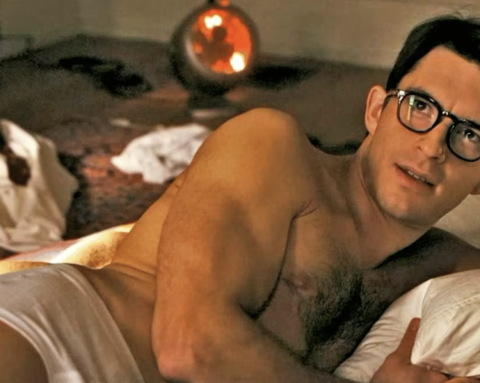 the-hottest-photos-of-jonathan-bailey-that-will-have-you-swooning-for-more