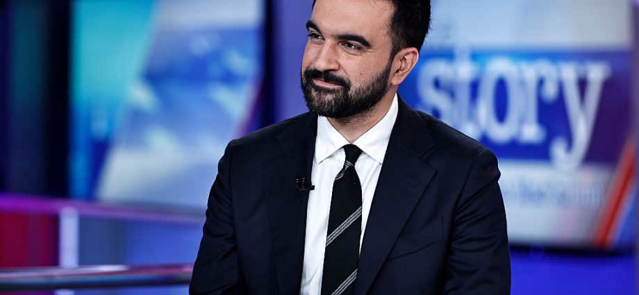 “you-must-be-held-accountable”:-mamdani-gears-up-for-ice-showdown