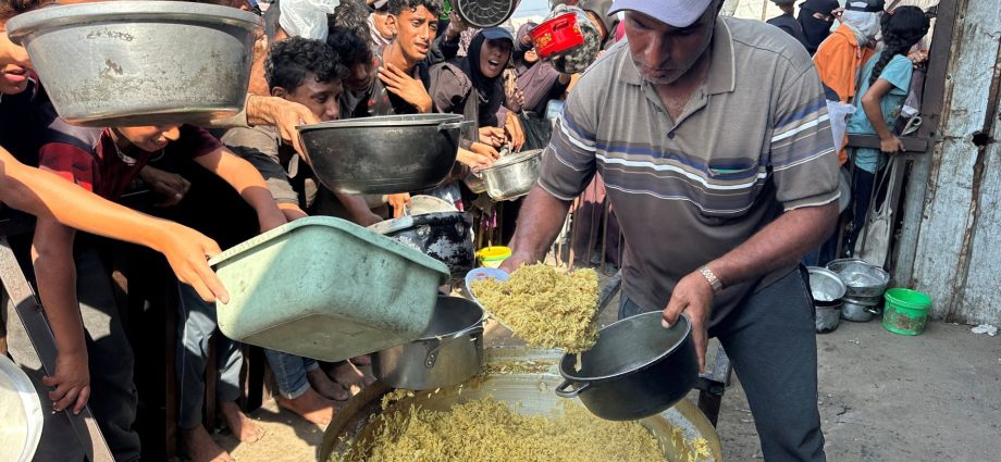 hamas-returns-another-israeli-captive’s-body-as-gaza-suffers-aid-shortages