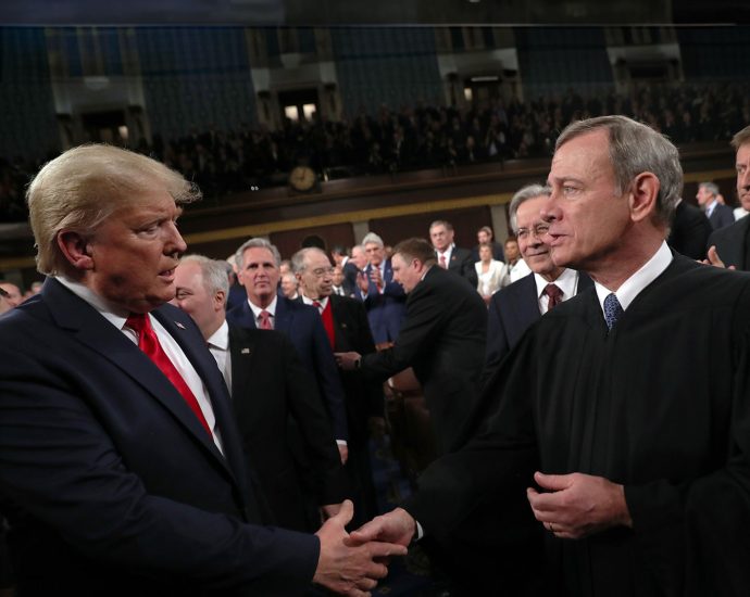 supreme-court-appears-uncertain-on-the-traitor’s-“emergency”-argument-for-tariffs