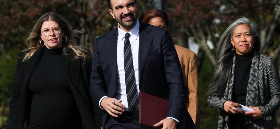 new-york-climate-advocates-celebrate-mamdani’s-victory,-prepare-to-hold-him-accountable