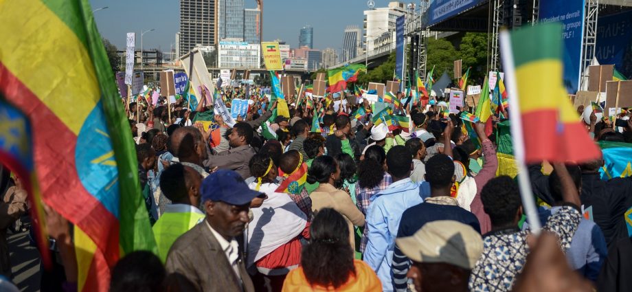 tigray-fighters-enter-ethiopia’s-afar-region,-stoking-fears-of-new-conflict