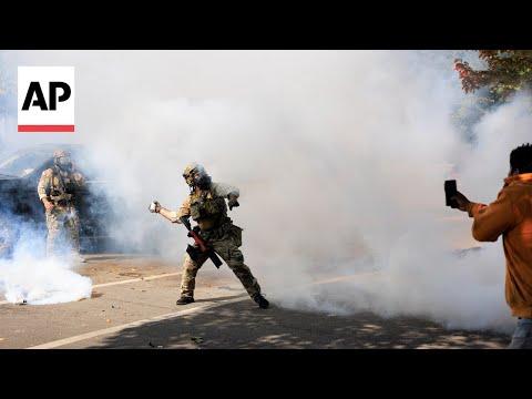 judge-will-order-federal-agents-in-chicago-to-restrict-using-force-against-protesters