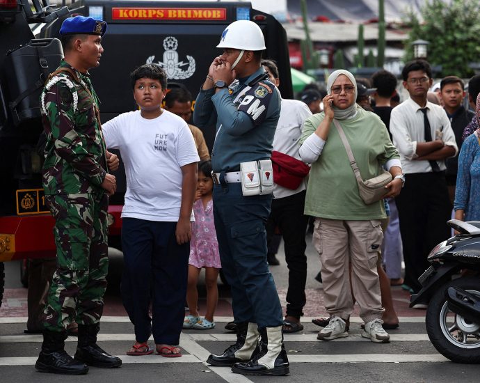 explosion-at-school-mosque-injures-dozens-in-indonesia