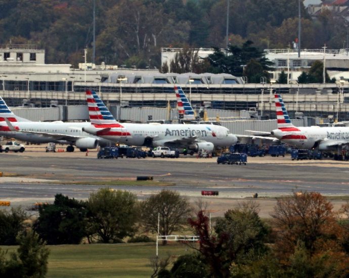 which-airports-in-the-us-are-cancelling-flights?