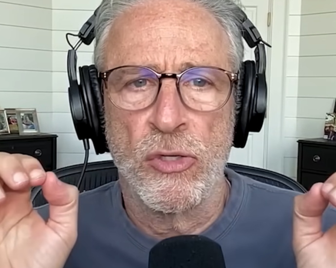 jon-stewart-has-1-pointed-question-for-democrats-after-‘amazing’-election-night