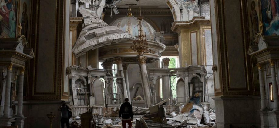 ukraine-elected-to-unesco-executive-board,-defeating-russia-again