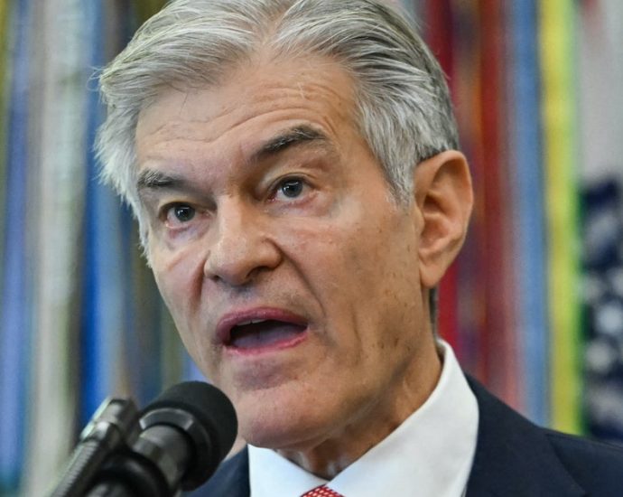 dr.-oz-just-said-something-about-‘babies’-and-it’s-as-weird-as-expected