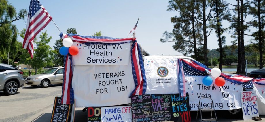 this-veterans-day,-the-va-faces-multiple-threats