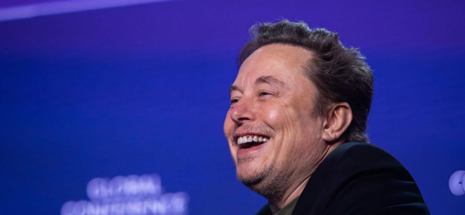 musk-gets-approval-for-bumper-tesla-payout-but,-unlike-his-robot,-there-are-strings-attached