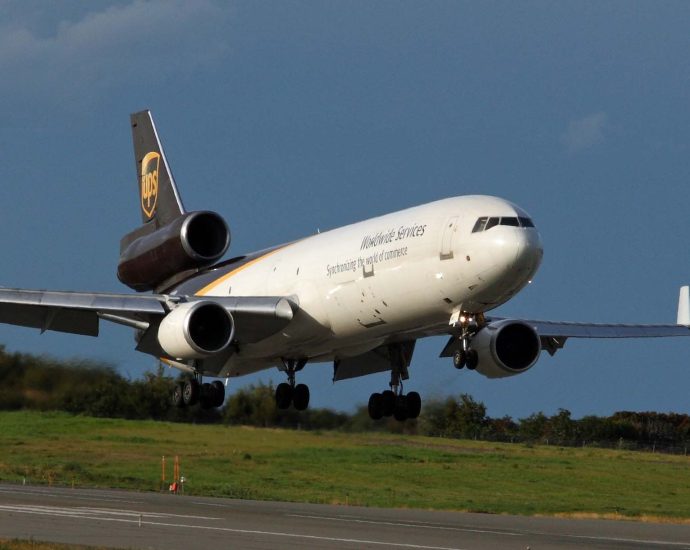 ups-grounds-entire-md-11-fleet-days-after-tragic-crash