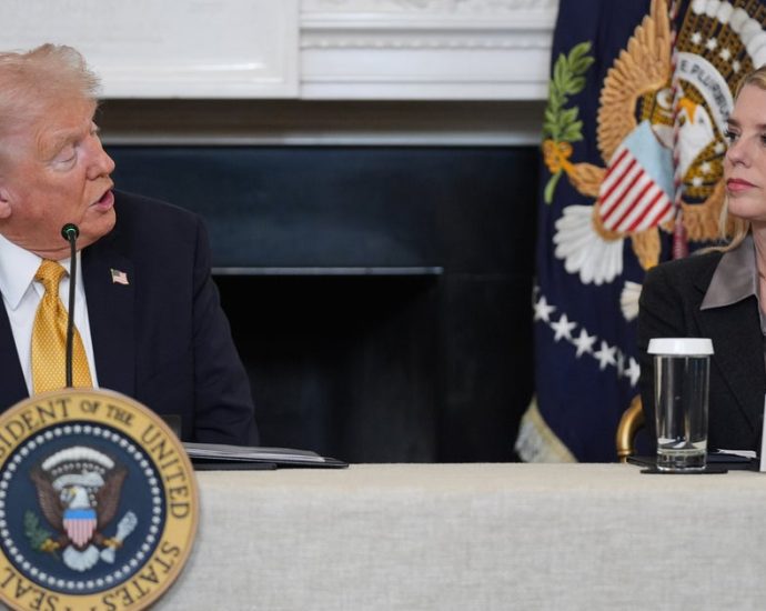 justice-department-issues-flurry-of-subpoenas-in-fresh-inquiry-into-the-traitor-russia-probe:-ap-sources