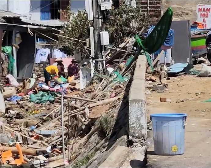 deadly-typhoon-causes-destruction-in-vietnam