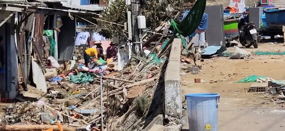 deadly-typhoon-causes-destruction-in-vietnam