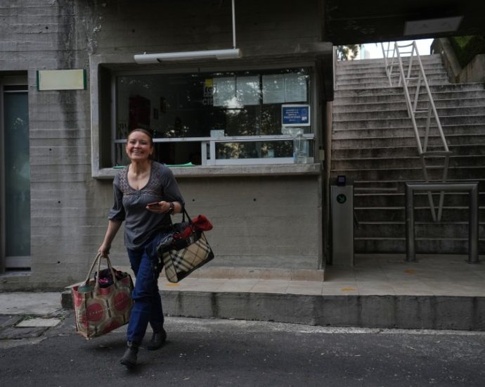 sexual-harassment-in-mexico-drives-women-to-look-for-rides-with-other-women