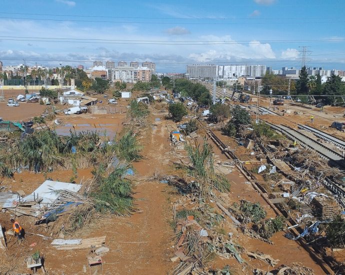 ‘deluge’-of-disinformation-on-tiktok-and-youtube-following-historic-flood